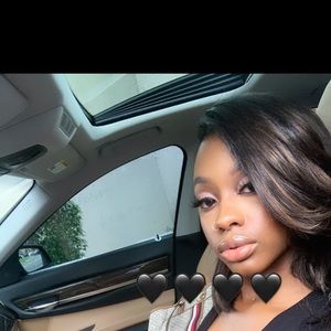 Meet your Posher, Aesha